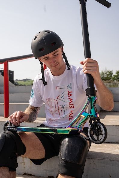 Scooter IVS Journey 3 Jamie Hull Neo Black