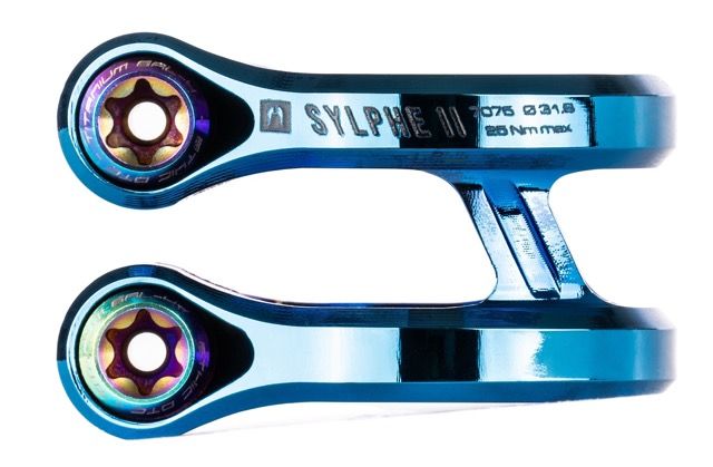 Abrazadera Ethic Sylphe V2 31.8 Chrome Blue