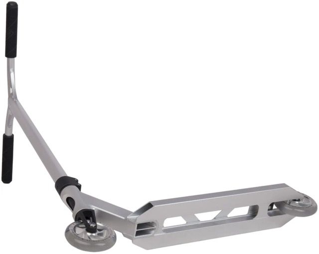 Scooter Striker Lux Youth Silver